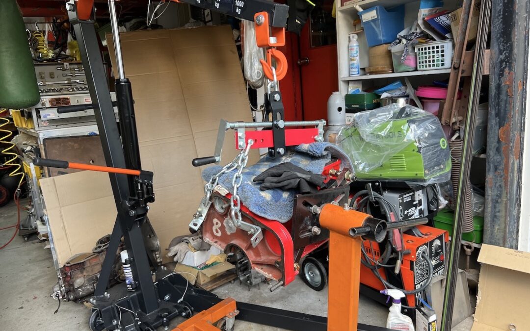 2023.10.24 狭小ガレージにピッタリ – バーコ製エンジンクレーン